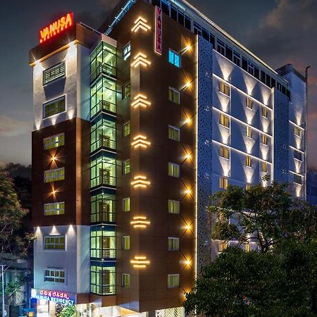 Vanusa Residency Bengaluru Kültér fotó
